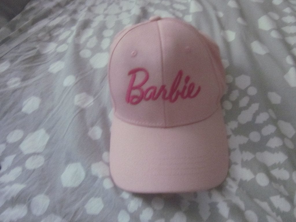 Nieuwe lichtroze Barbie pet/cap, 134 t/m 140, Meisje, Nieuw, Ophalen of Verzenden