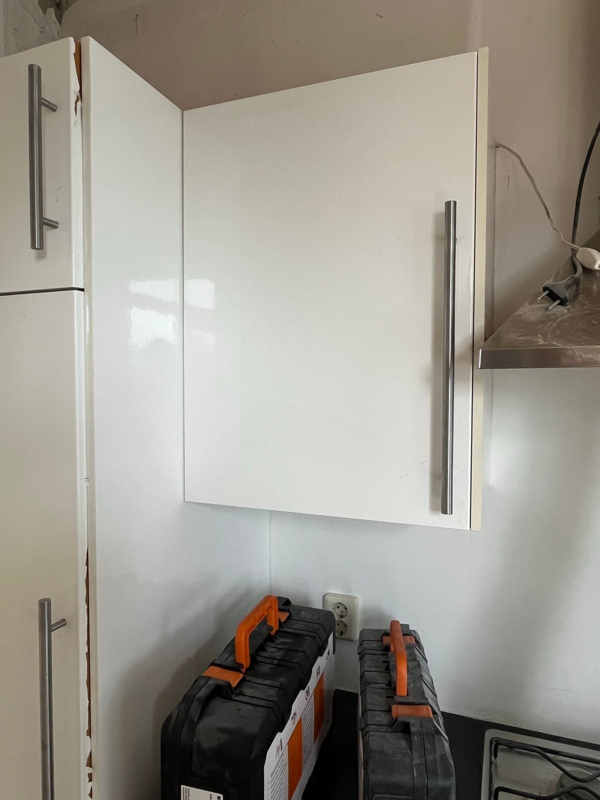 Witte hoogglans bovenkastjes ikea Metod inc lichtspotjes, Huis en Inrichting, Keuken | Keukenelementen, Ophalen, Gebruikt, 25 tot 50 cm