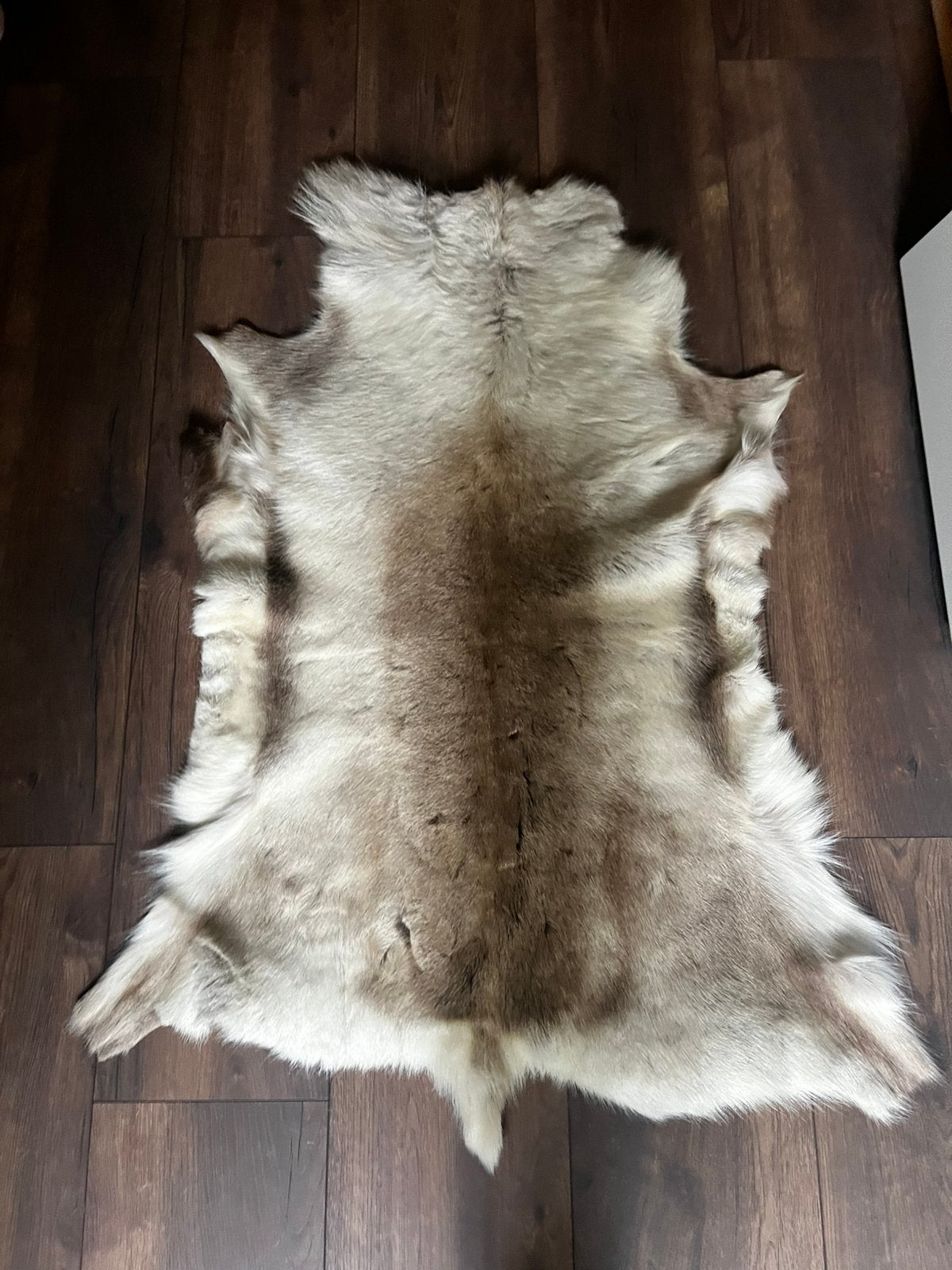 Koeien vel/ mat/ kleed, nieuwstaat, Huis en Inrichting, Woonaccessoires | Plaids en Woondekens, Ophalen, Zo goed als nieuw, 120 cm