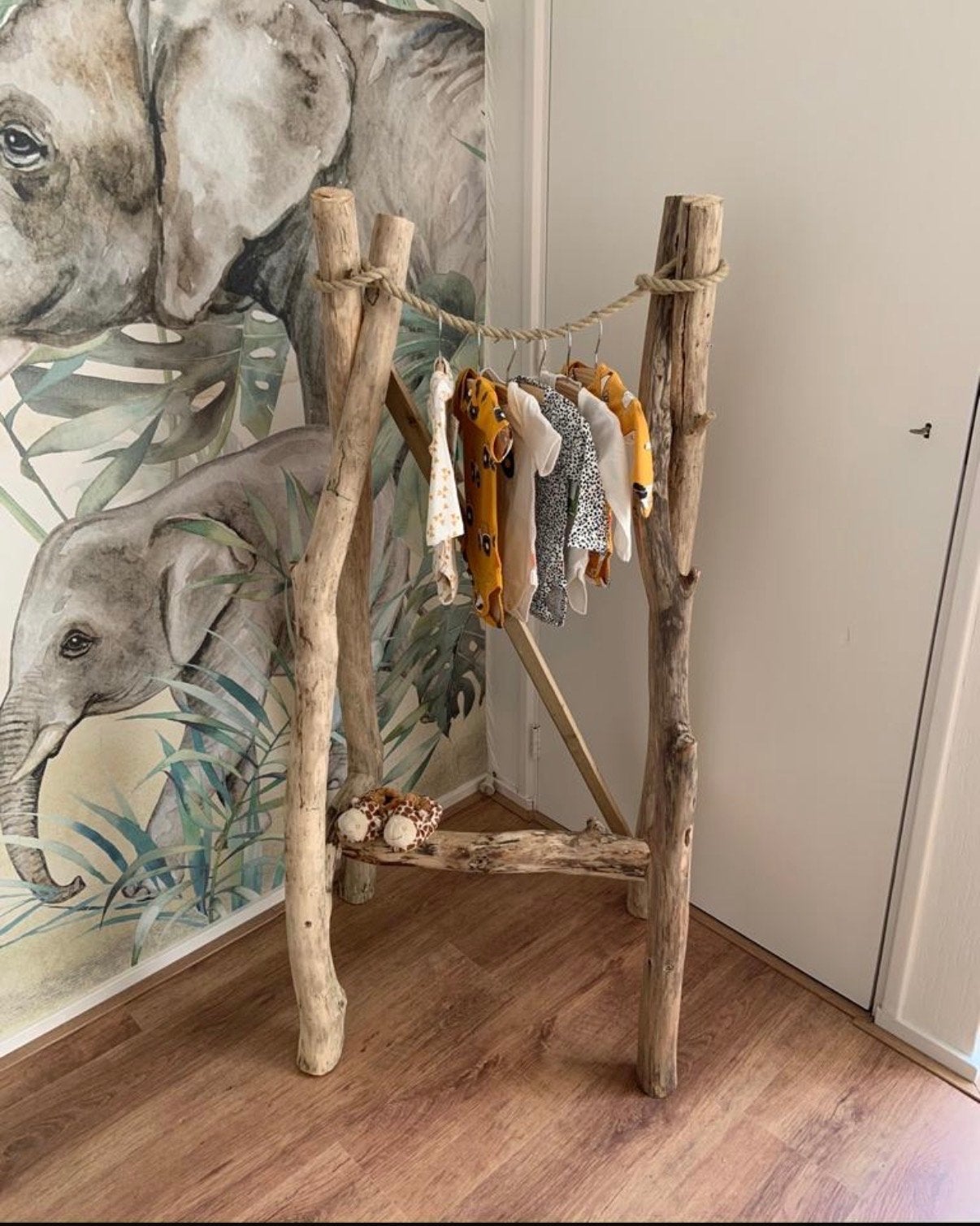 Uniek houten kledingrek voor babykamer, Kleding | Dames, Ophalen, Gebruikt