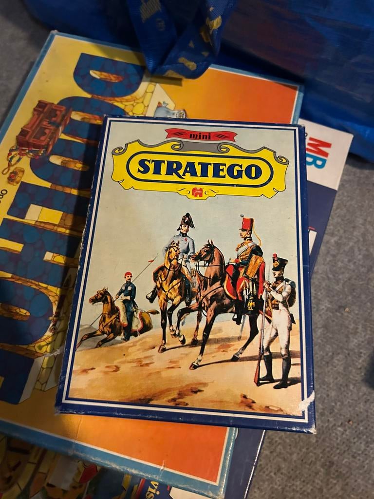 Klassieke stratego, Hobby en Vrije tijd, Gezelschapsspellen | Bordspellen, Ophalen of Verzenden, Zo goed als nieuw