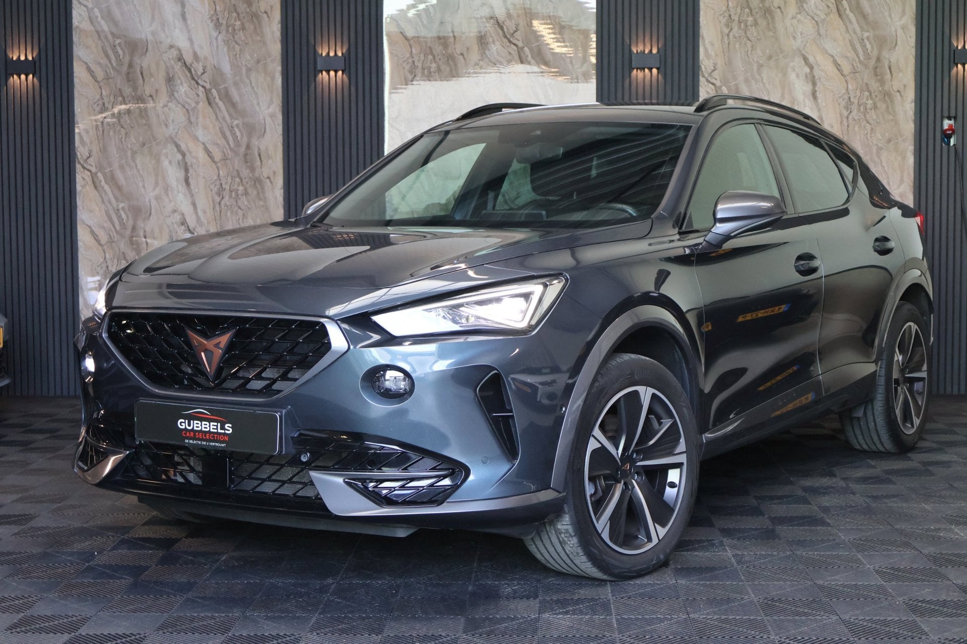 CUPRA Formentor 1.5 TSI Business Edition | Camera | Trekhaak, Auto's, Dealer onderhouden, Zwart, 4 cilinders, Origineel Nederlands