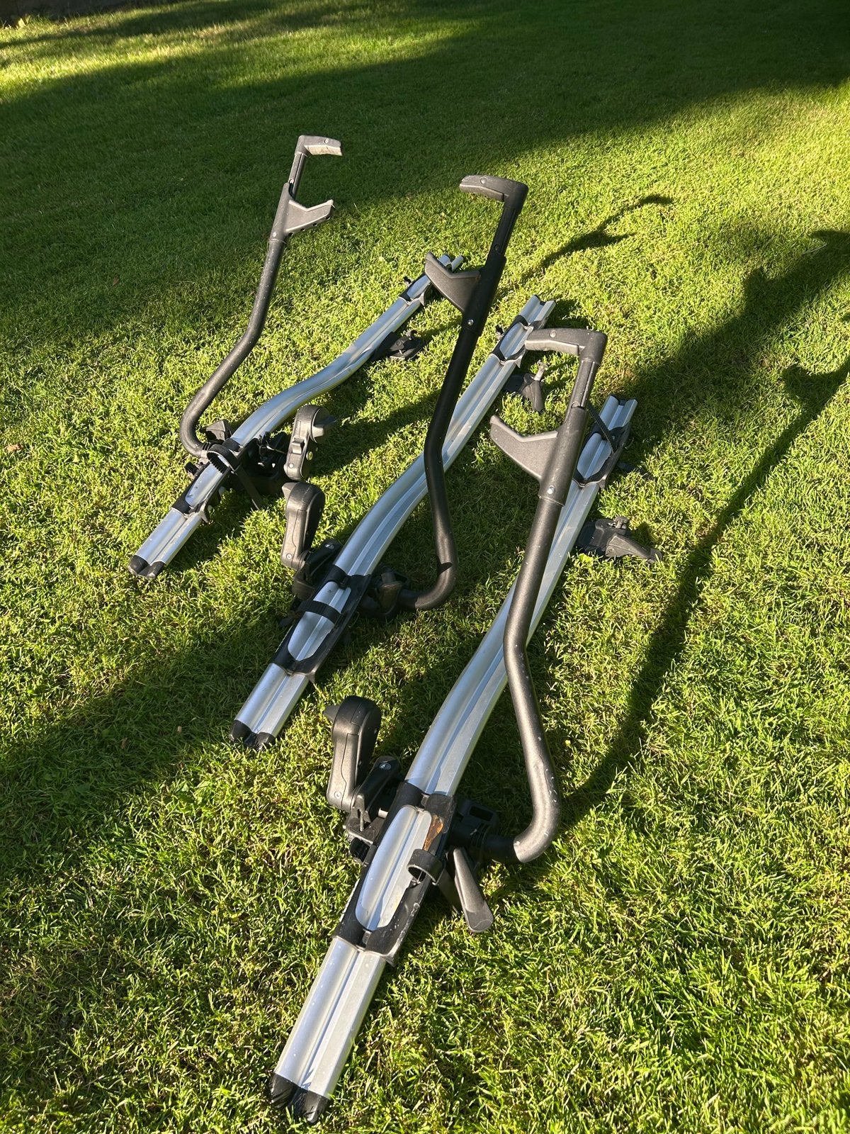 3 Thule Proride 598 fietsendragers met originele sleutels, Ophalen, Gebruikt