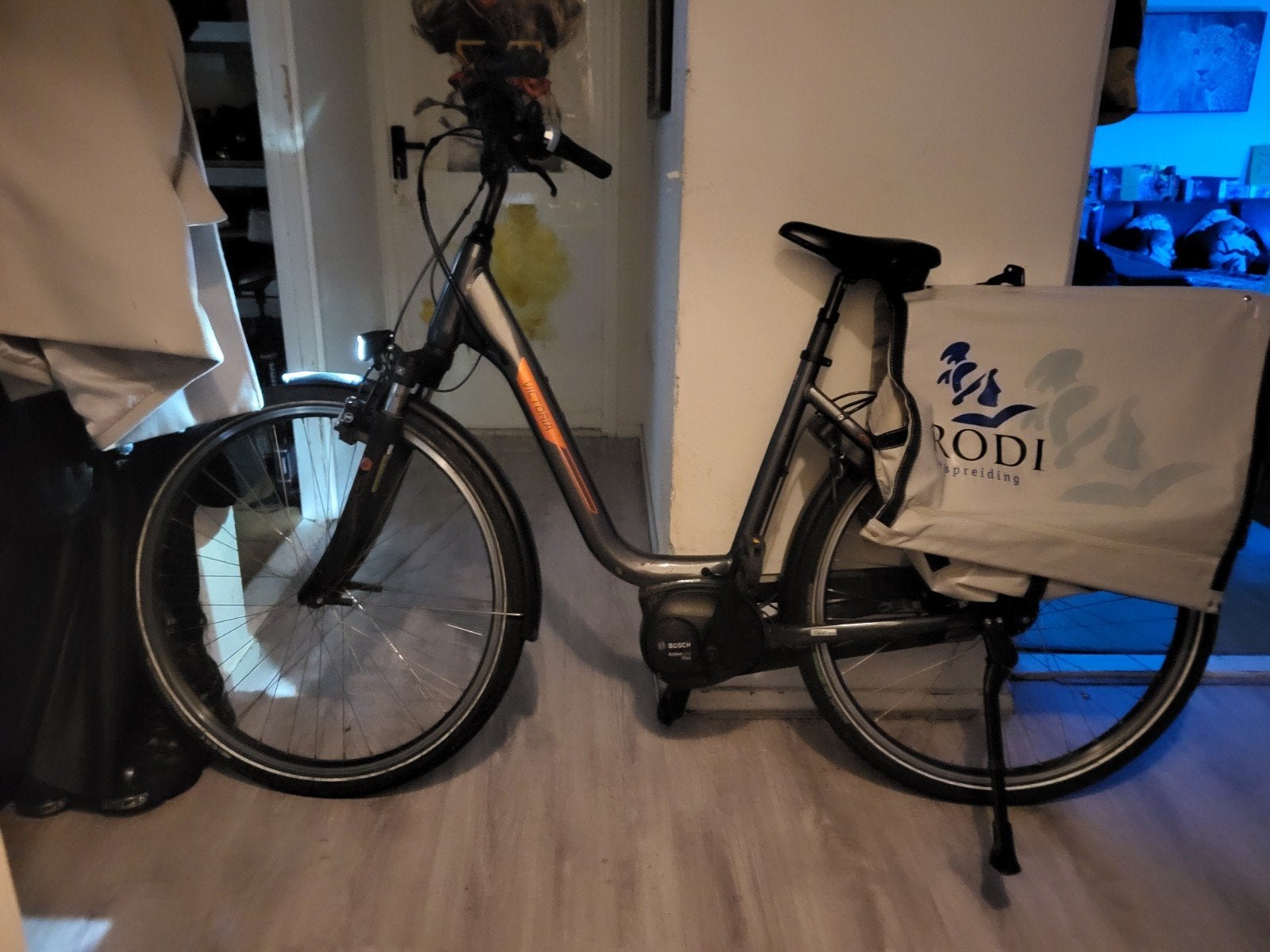 Nette Victoria Bosch E-bike verdikte banden, Overige merken, Ophalen of Verzenden, Zo goed als nieuw, 50 km per accu of meer