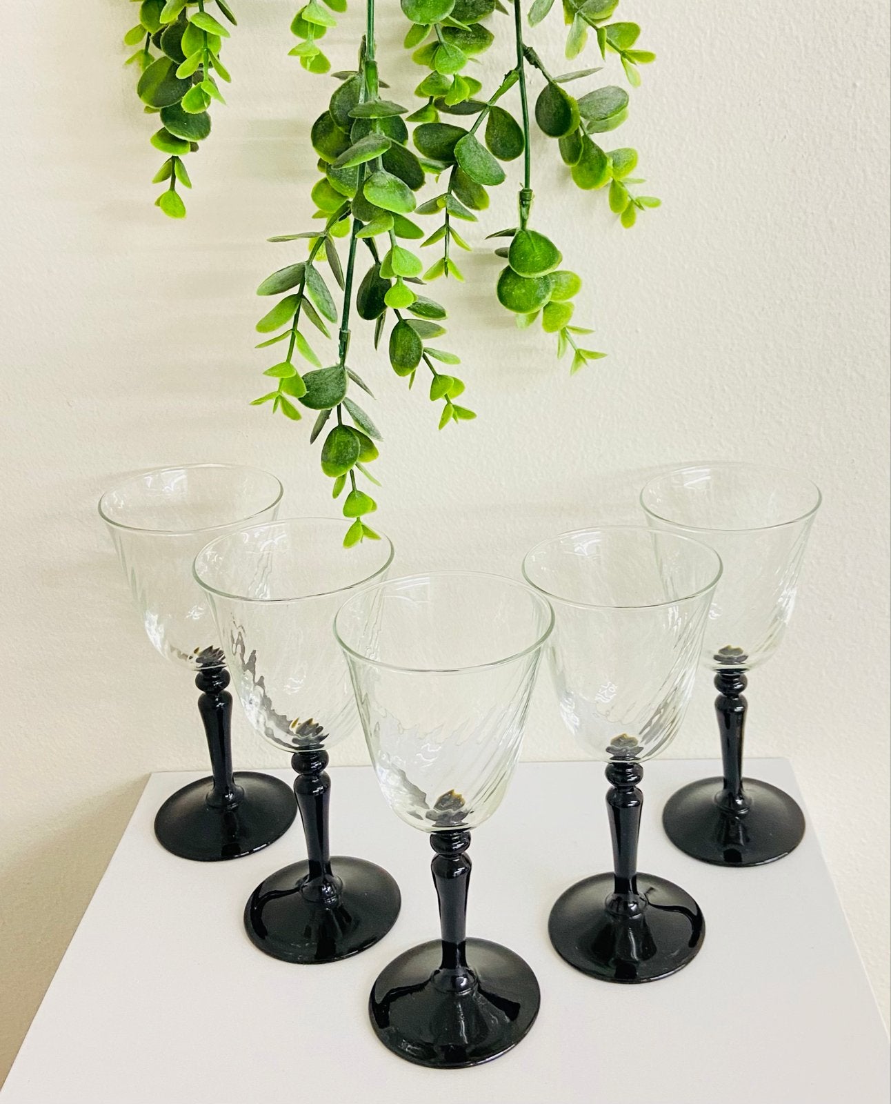 Set van 5 Luminarc swirl wijnglazen met zwarte voet, Ophalen of Verzenden