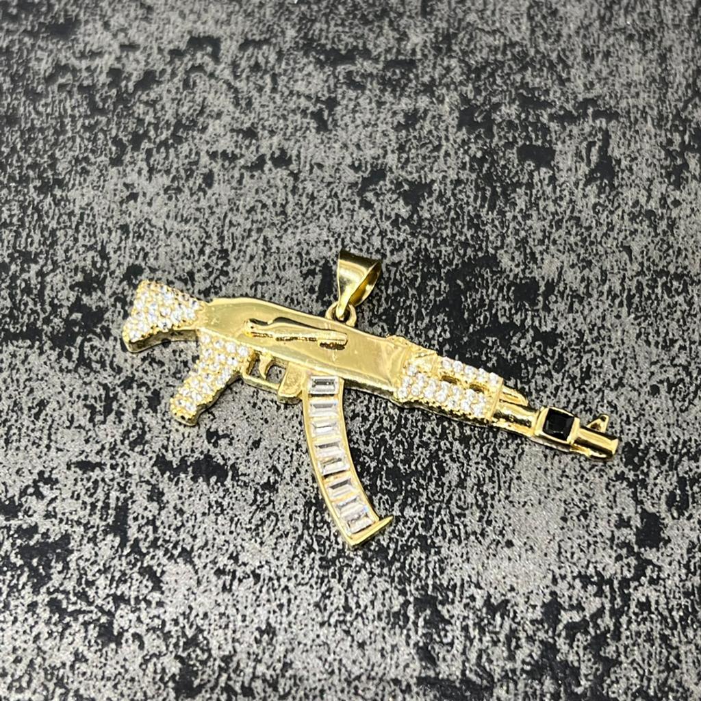 14 karaat gouden hanger ak47 geweer pistool, Ophalen of Verzenden, Nieuw, Goud, Kruis of Symbool