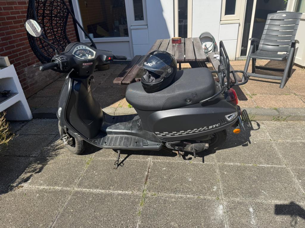 Btc Riva 2022, Fietsen en Brommers, Snorfietsen en Snorscooters, Gebruikt, Benzine, Ophalen, Overige merken