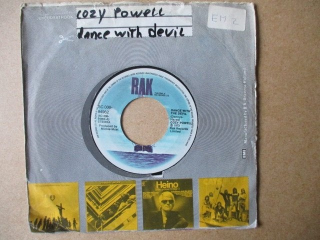 s3861 cozy powell - dance with the devil, Ophalen, Gebruikt, 7 inch, Overige genres