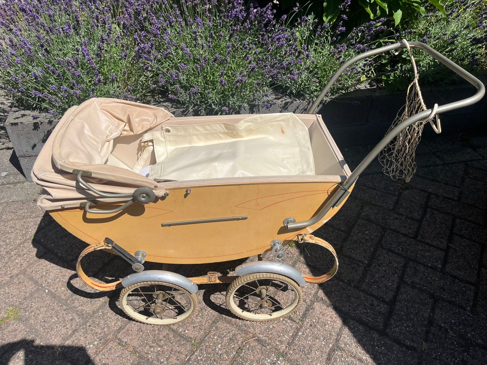 Antieke poppenwagen geen torck, Ophalen of Verzenden, Zo goed als nieuw