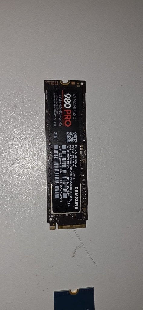 Samsung NVME 980 Pro - 2TB, Computers en Software, Harde schijven, Intern, SSD, Ophalen of Verzenden, Zo goed als nieuw