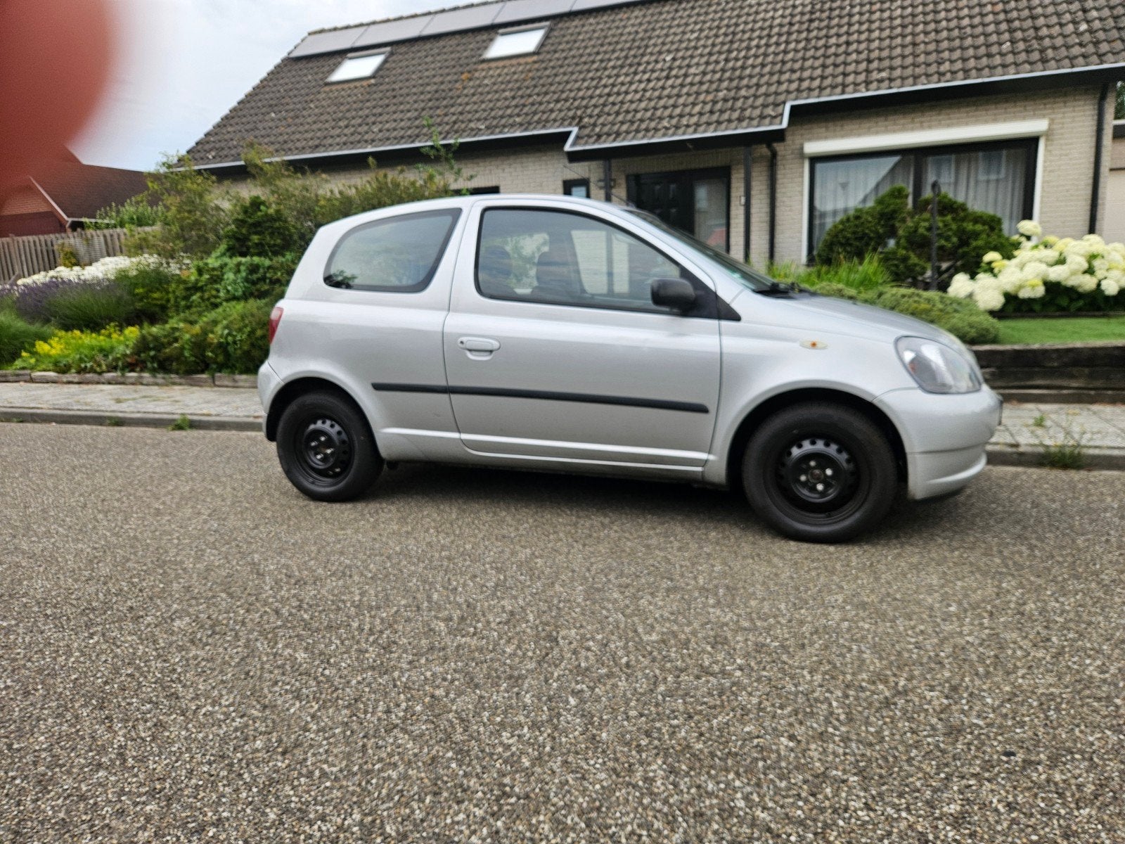 Toyota Yaris 1.3 16V 3DR Linea Luna 2002 Grijs, Auto's, Toyota, Voorwielaandrijving, 1299 cc, 31 €/maand, 4 cilinders
