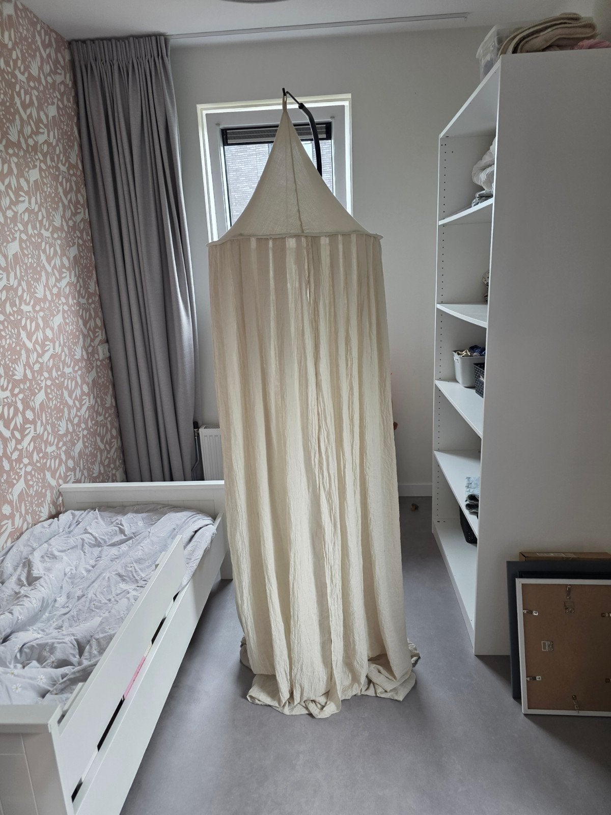 Klamboe beige met piekstok zwart, Beige, Overige merken, Inclusief standaard, Ophalen of Verzenden
