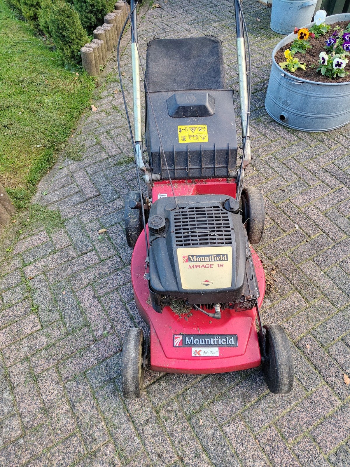 Benzine grasmaaier met aandrijving - Mountfield Mirage 18, Tuin en Terras, Ophalen, Cirkelmaaier, Opvangbak, Benzine-grasmaaier