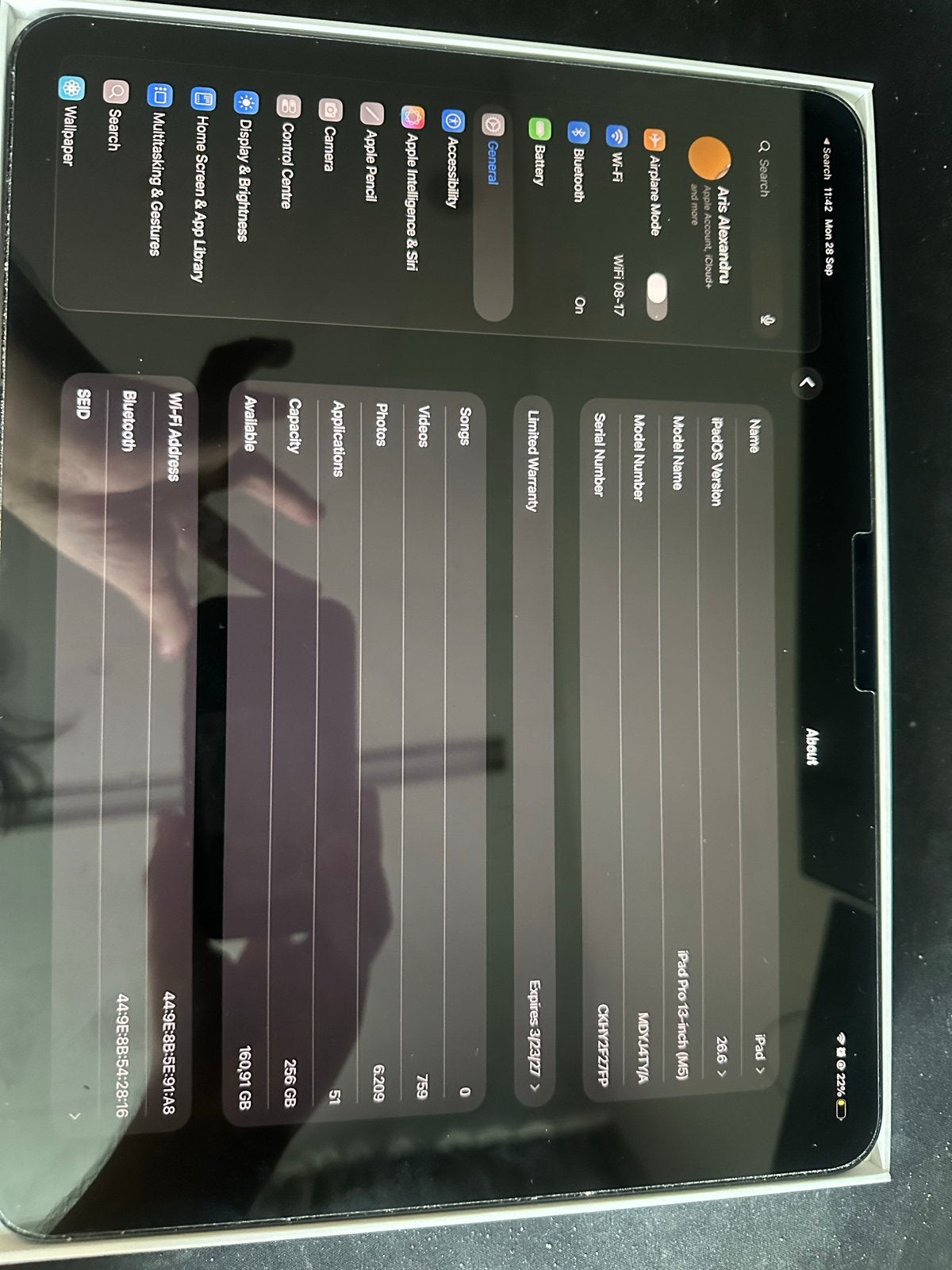Foto 4 van Apple iPad Pro 13-inch (M5) Wi-Fi 256GB Zwart Negotiable