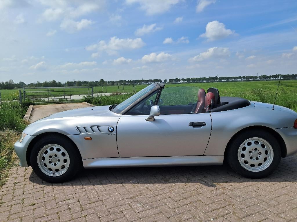 BMW Z3 1.8 Roadster 1997 Grijs, Achterwielaandrijving, 4 cilinders, Cabriolet, 1796 cc