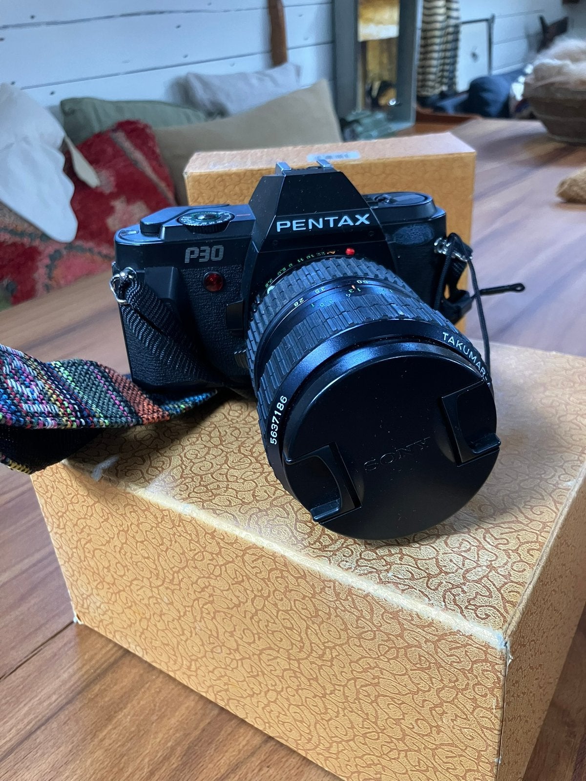 Pentax P30 spiegelreflexcamera met Takumar zoomlens, Audio, Tv en Foto, Fotocamera's Analoog, Ophalen of Verzenden, Niet werkend