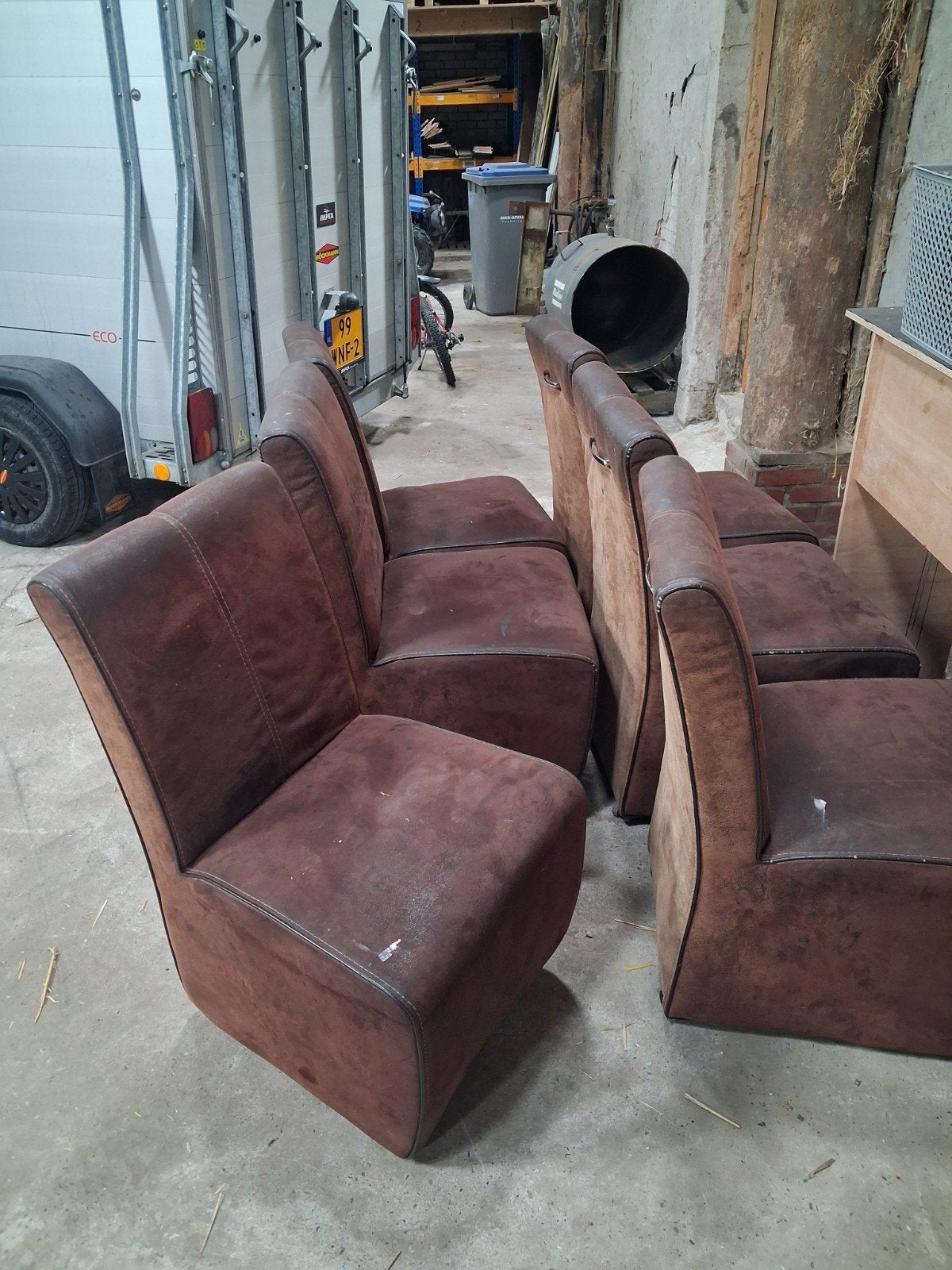 6 eettafelstoelen met gebruikssporen, Ophalen, Gebruikt, Bruin, Stof