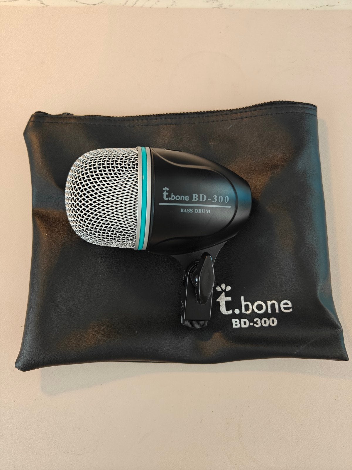 T.bone BD-300 Bass Drum Microfoon met etui, Muziek en Instrumenten, Ophalen of Verzenden, Zo goed als nieuw, Instrumentmicrofoon