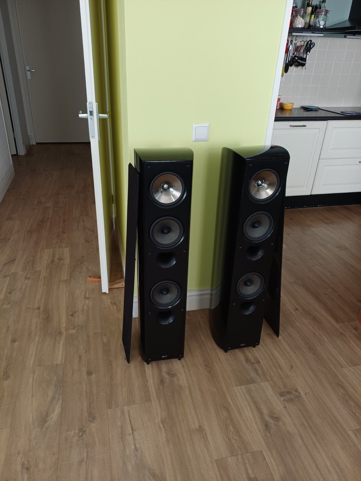 KEF XQ 40piano black