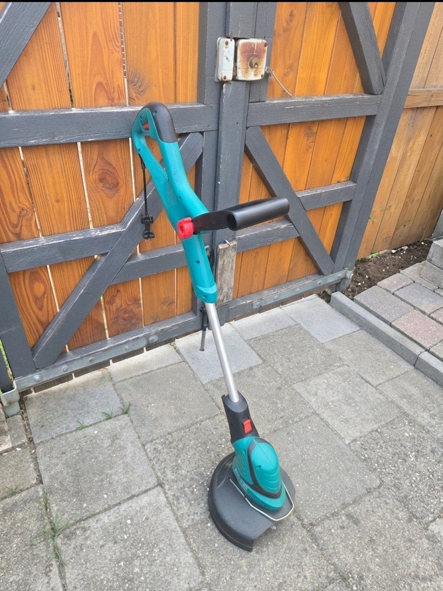Bosch ART 27 elektrische grastrimmer, Tuin en Terras, Grastrimmers, Ophalen, Gebruikt, 30 tot 50 cm, Bosch