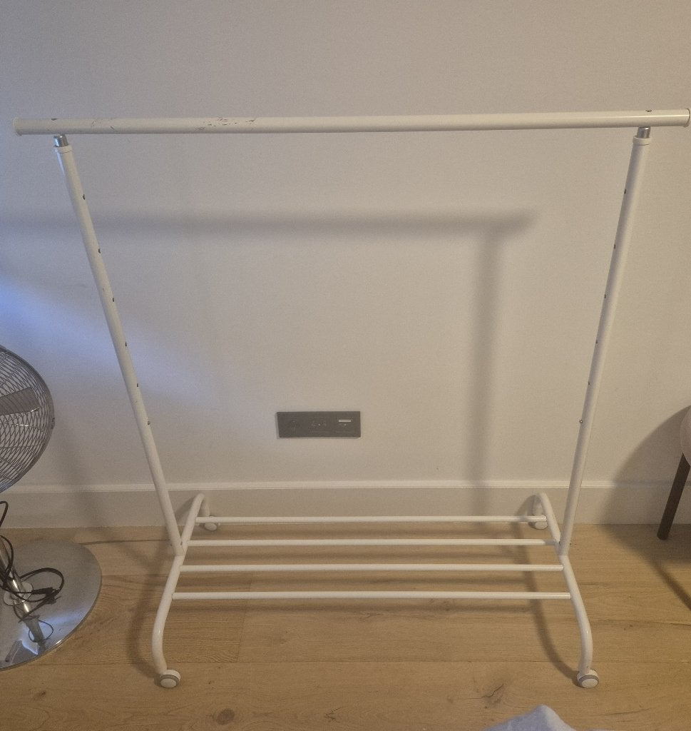 Ikea Rigga Kledingrek, Ophalen, Met wielen, Gebruikt