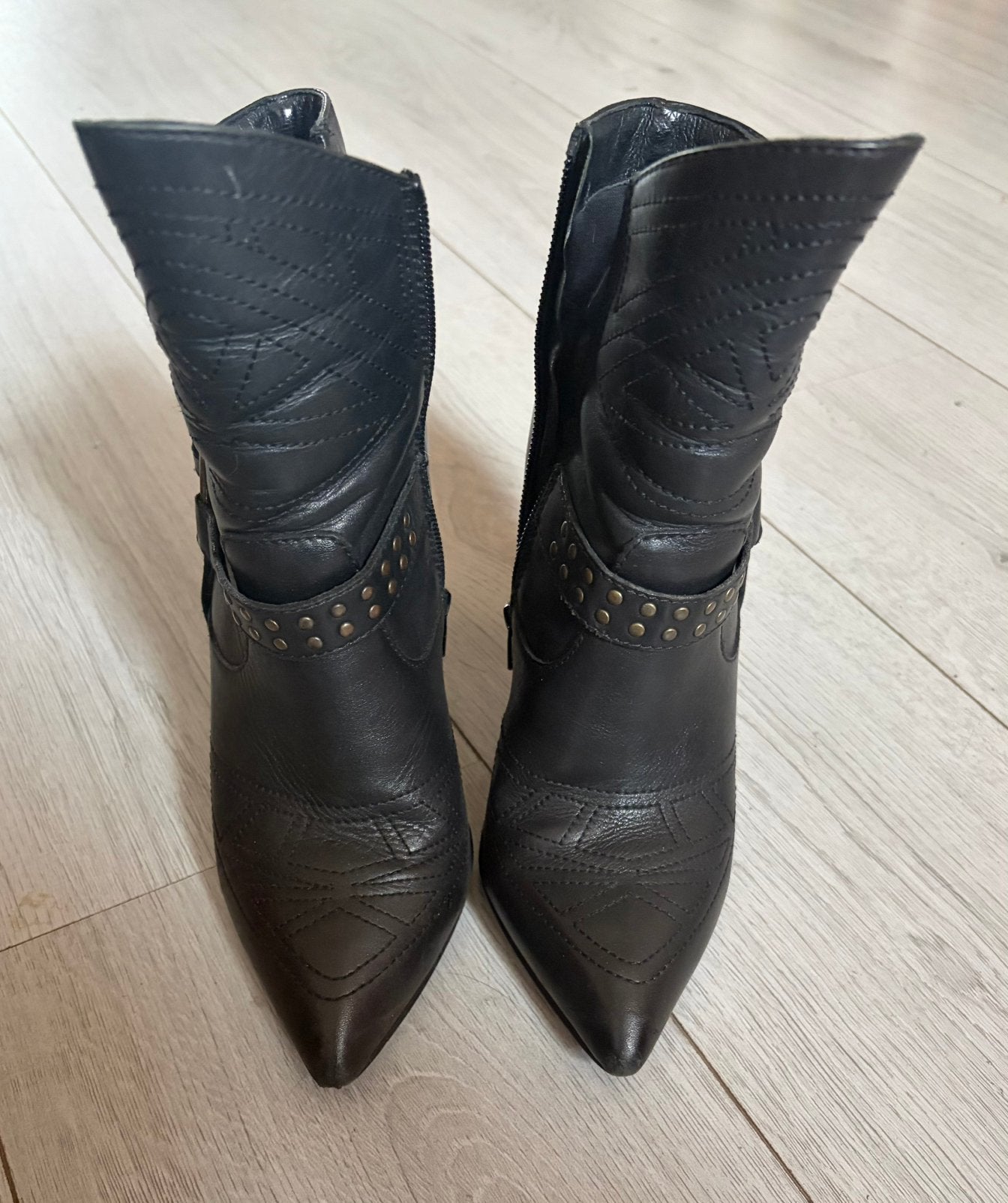 Zwarte leren enkellaarsjes Invito, mt 38, Verzenden, Zo goed als nieuw, Zwart