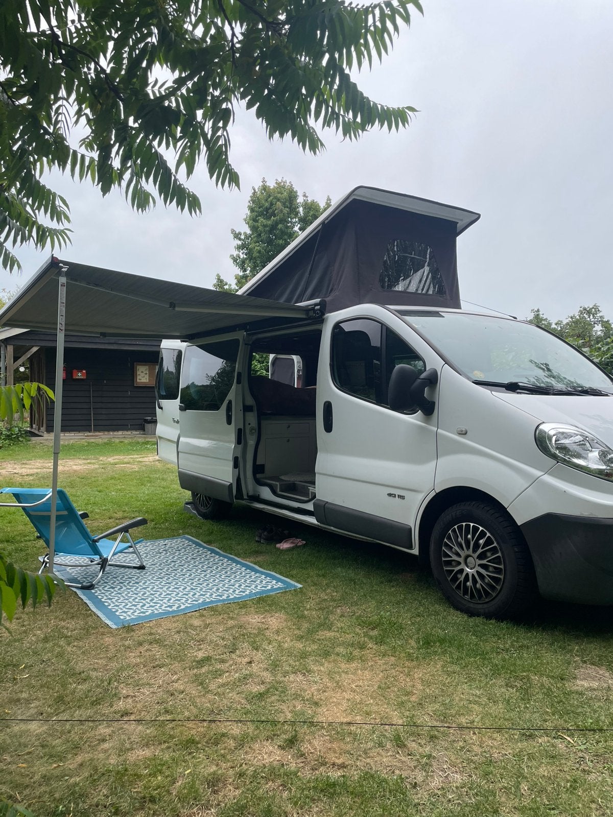 Renault zelfbouw buscamper voor off-grid, Caravans en Kamperen, Overige merken, Buscamper of Camperbus, Tot en met 2, Koelkast