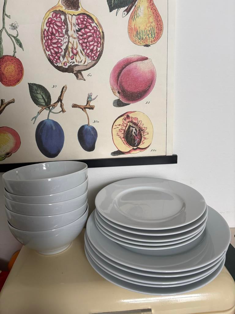 IKEA Servies - Borden en Kommen Set, Ophalen, Gebruikt, Keramiek, Effen