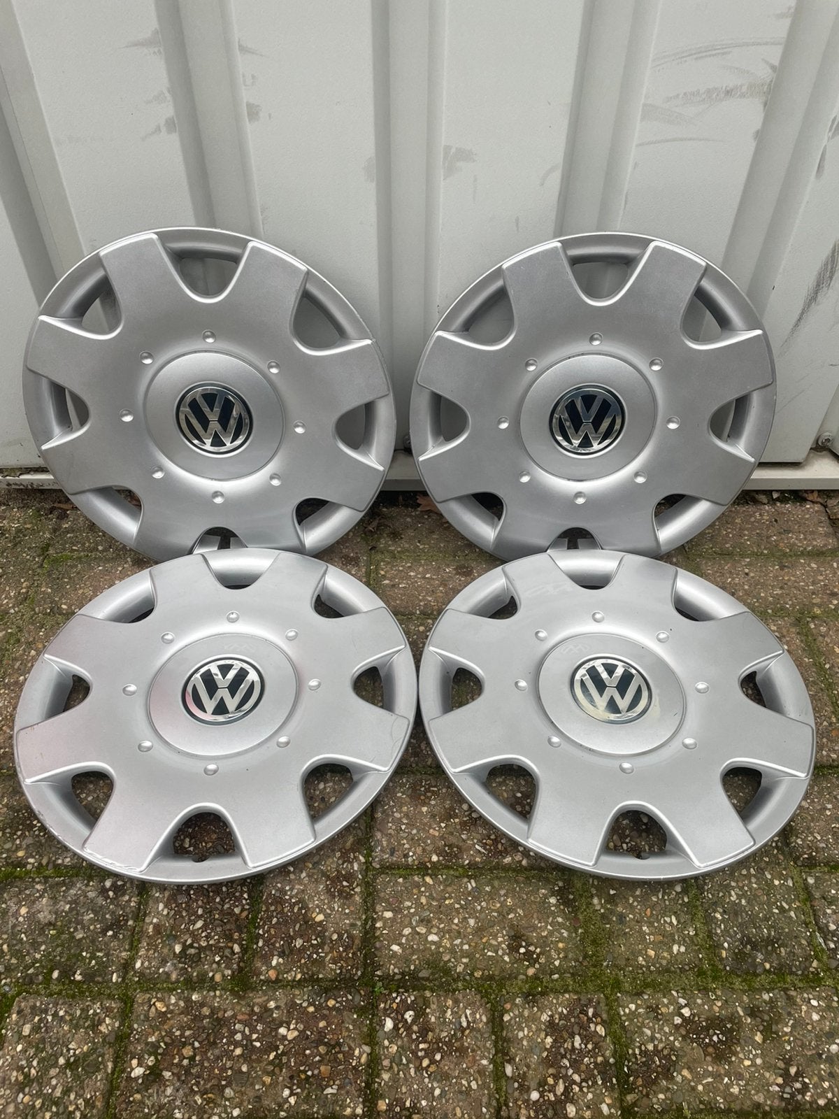 Volkswagen wieldoppen 16 inch, Auto diversen, Wieldoppen, Ophalen of Verzenden, Zo goed als nieuw