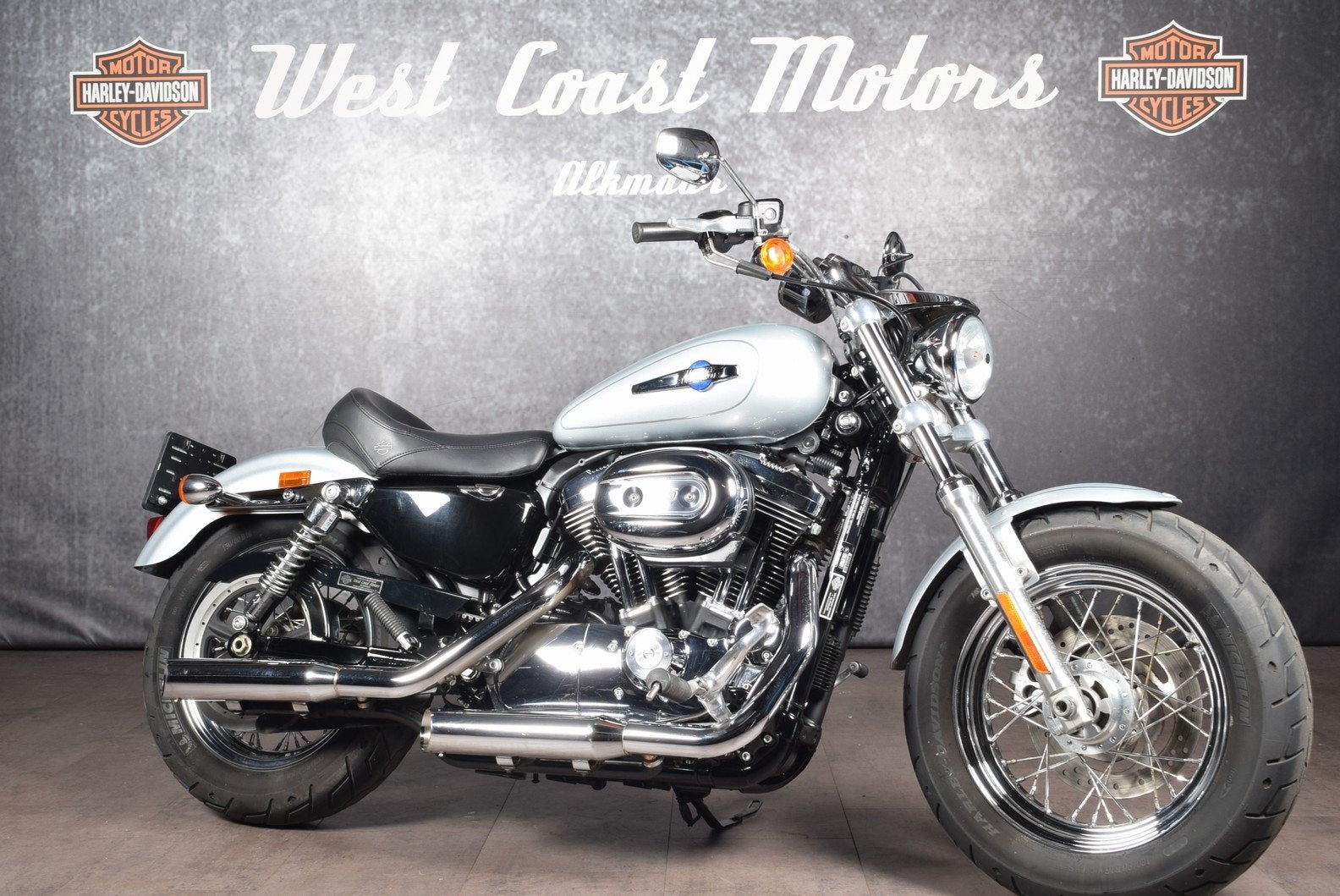Harley-Davidson XL1200C Sportster 1200 Custom (bj 2012), Motoren, Bedrijf, Info@westcoastmotors.nl, Meer dan 35 kW, HARLEY DAVIDSON BENELUX HDB