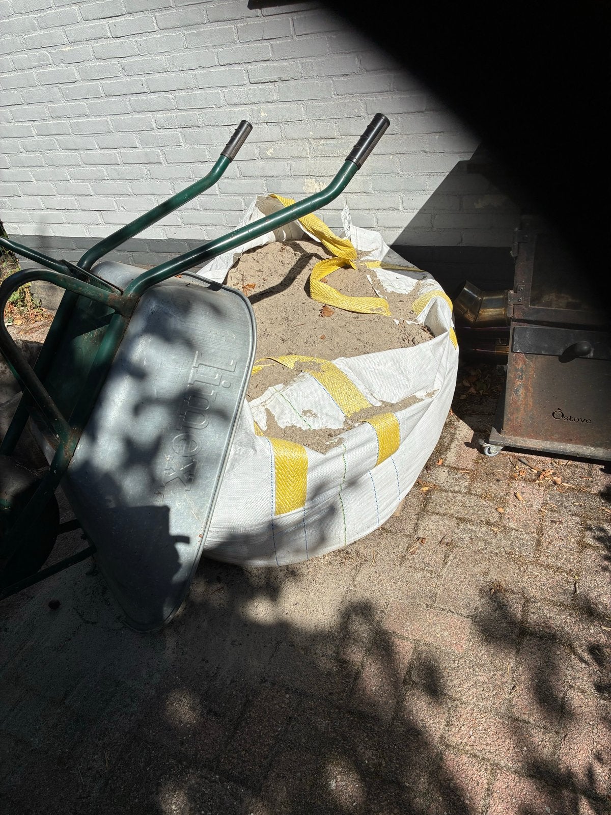 Ca. 0.5 m3 ophoog-/bestratingszand, Tuin en Terras, Zand, Ophalen, Gebruikt, Ophoogzand