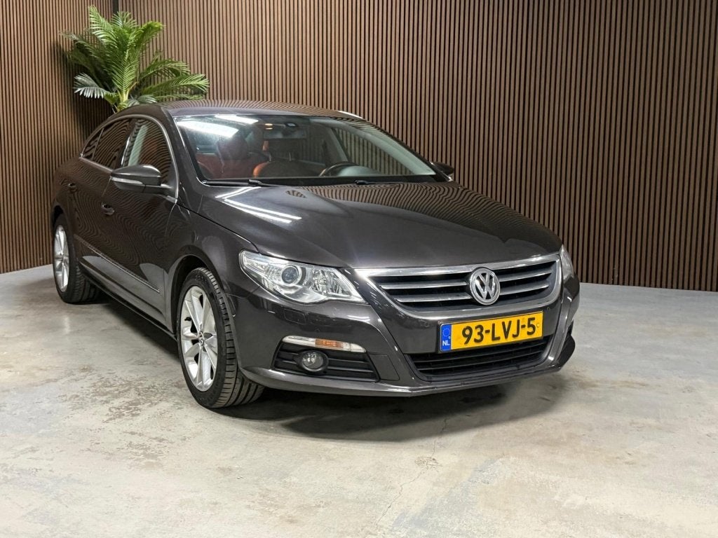 Volkswagen Passat CC 1.8 TSI 4p. (bj 2010, automaat), Auto's, Euro 5, 4 cilinders, Bruin, 4 stoelen