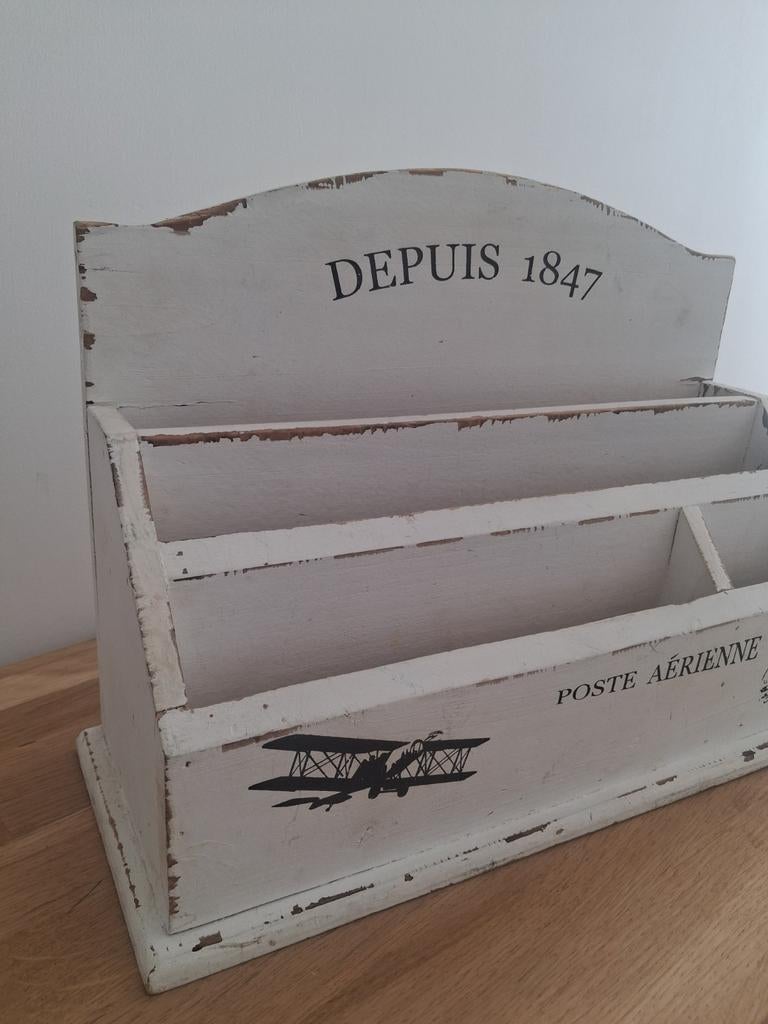 Vintage houten posthouder 'Depuis 1847', Gebruikt, Ophalen of Verzenden, Wit, Vintage