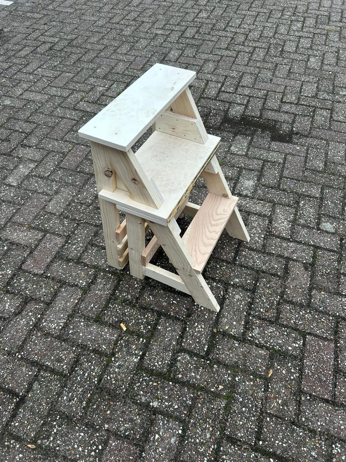 trapje/ zitbankje Mulifuntioneel en omklapbaar, Doe-het-zelf en Verbouw, Ladders en Trappen, Ophalen