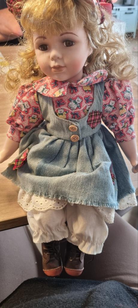 Porseleinen pop, Ophalen of Verzenden, Babypop