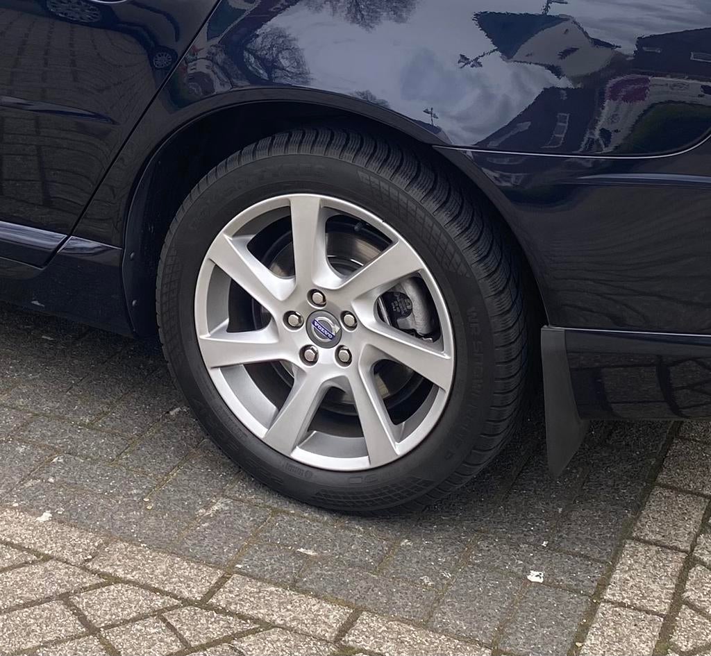 Pandora velgen Volvo met winterbanden, Ophalen, 17 inch, Winterbanden, 225 mm