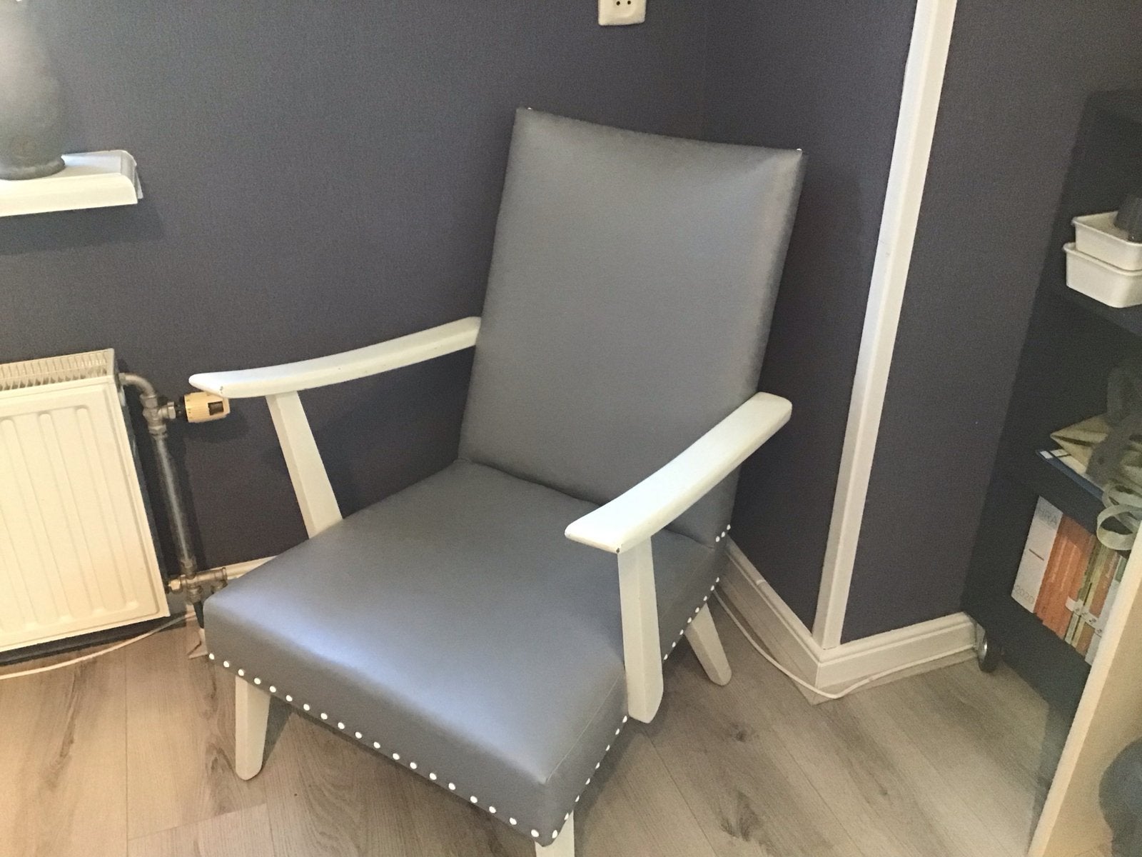 Vintage stoel, zelf geverfd en bekleed met skai, Ophalen