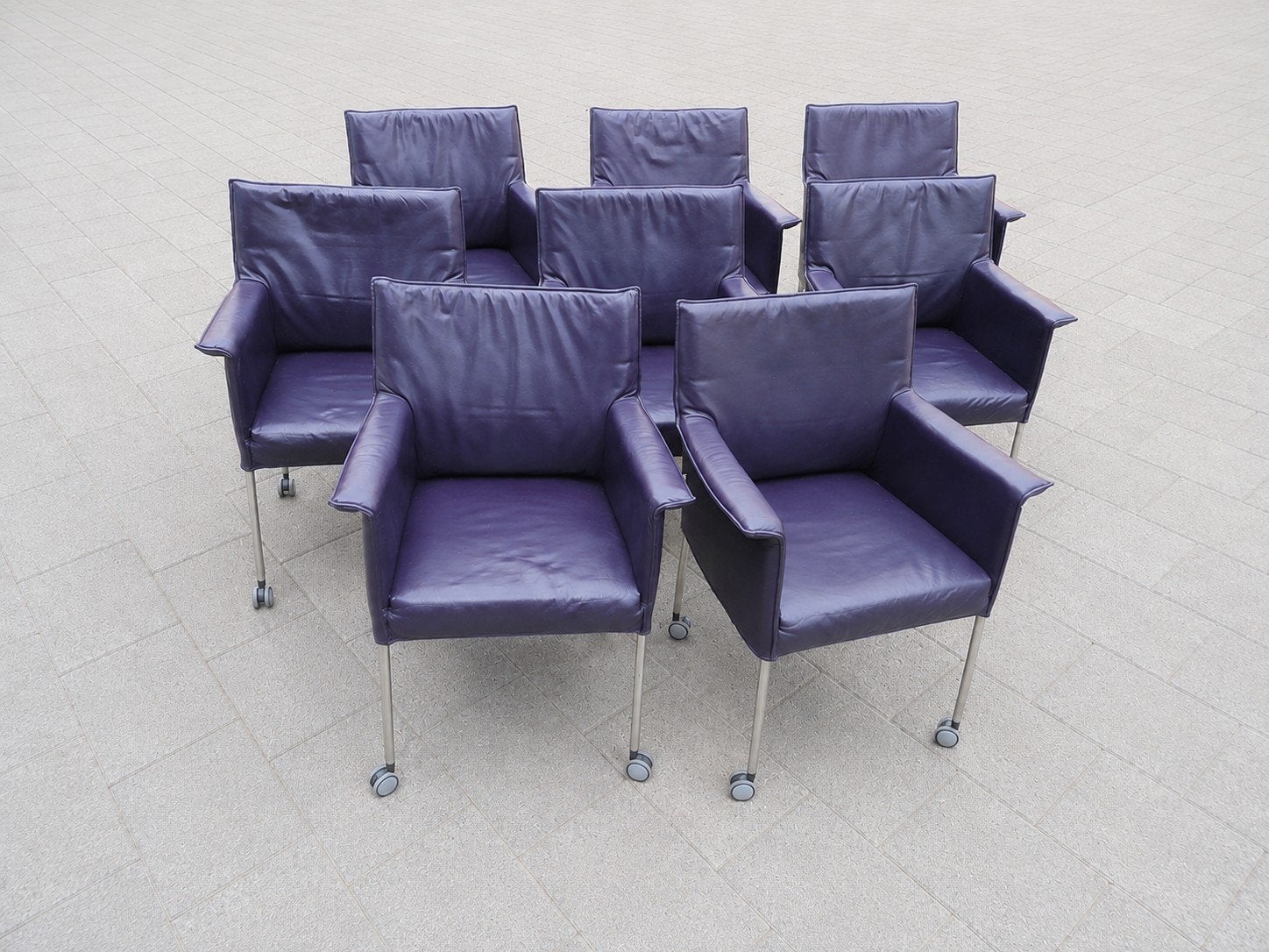 8 Design on Stock Gola eetkamerstoelen op wielen paars leer, Ophalen, Gebruikt, Overige kleuren, Montis leolux stijl