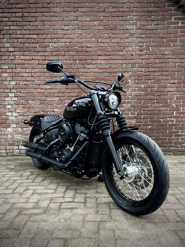 HARLEY-DAVIDSON STREET BOB 107 (bj 2019), 2 cilinders, HARLEY-DAVIDSON, Chopper, Bedrijf