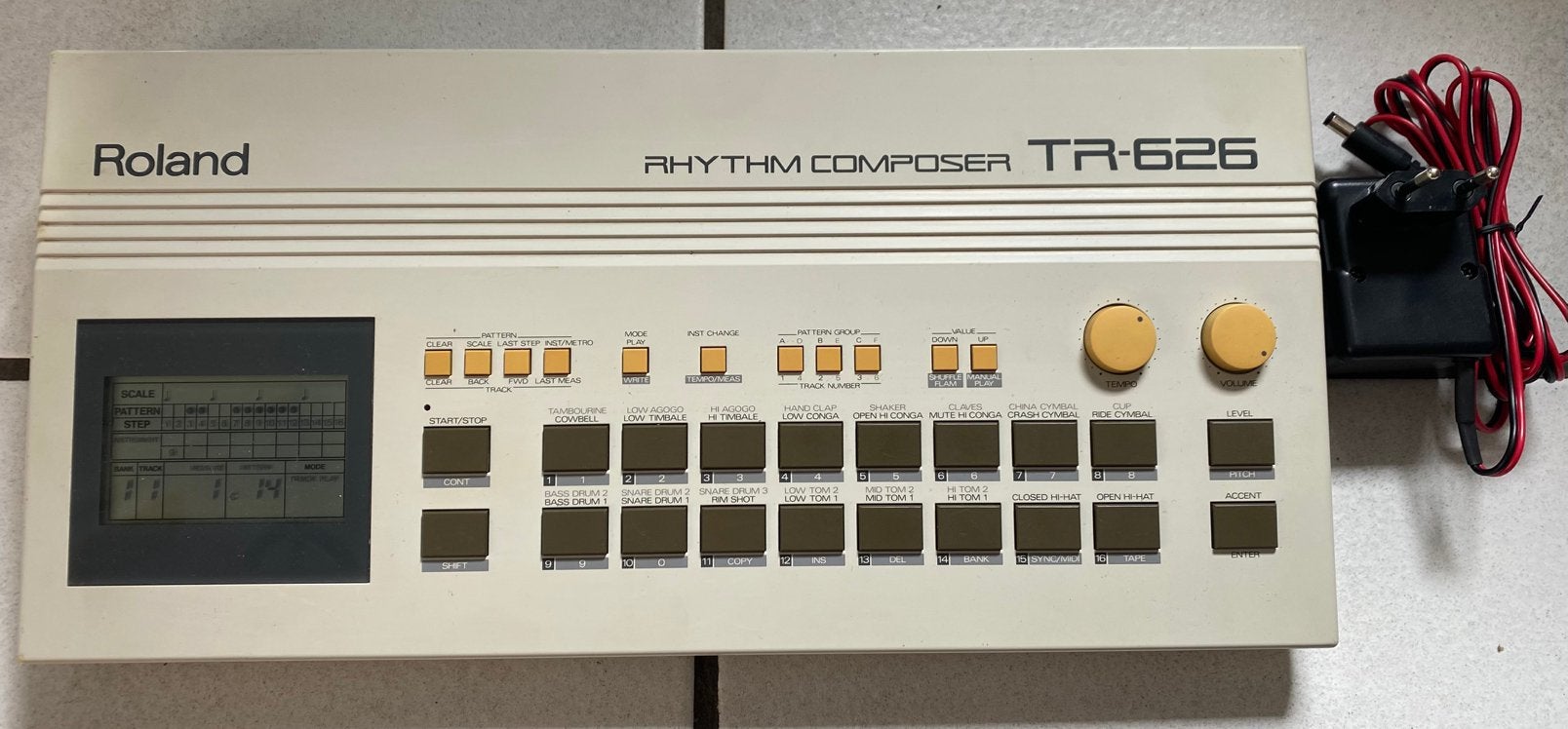 Vintage Roland TR-626 Rhythm Composer, Muziek en Instrumenten, Gebruikt, Roland, Midi-aansluiting, Overige aantallen