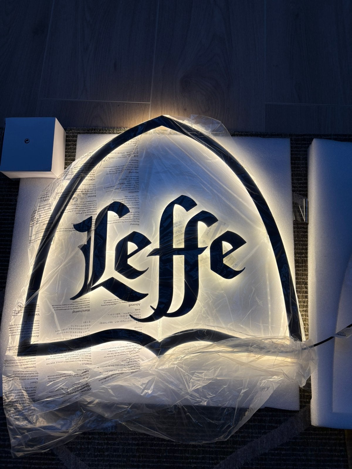 Leffe Lichtreclame Nieuw Led Uniek, Ophalen of Verzenden, Nieuw, Lichtbak of (neon) lamp