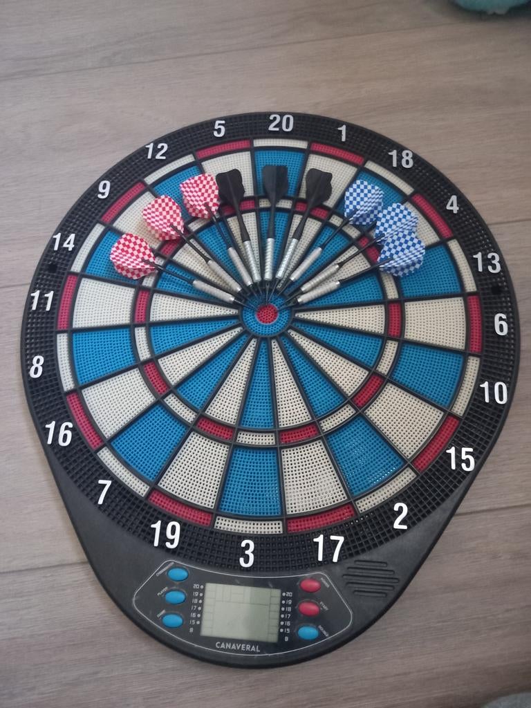 Elektronisch dartbord met pijlen, Sport en Fitness, Darts, Gebruikt, Dartbord met pijlen, Elektronisch, Soft tip, Ophalen
