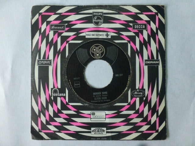 Elton John.  Border song. / Bad side of the moon., Ophalen of Verzenden, Gebruikt, 7 inch, Pop