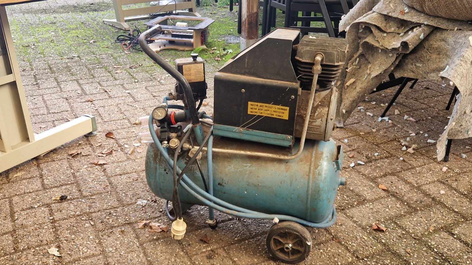 Goede kleine compressor., Doe-het-zelf en Verbouw, Minder dan 25 liter, Ophalen, Minder dan 200 liter/min