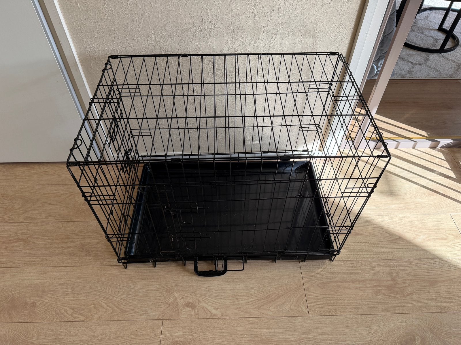 Puppy/honden bench zwart, Dieren en Toebehoren, Ophalen, Minder dan 65 cm, Hondenhok, Zo goed als nieuw