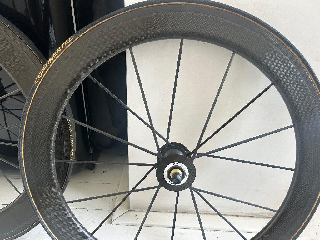 carbon wielen LIGHTWEIGHT, 28 inch, Carbon, 10 tot 15 versnellingen, Minder dan 49 cm