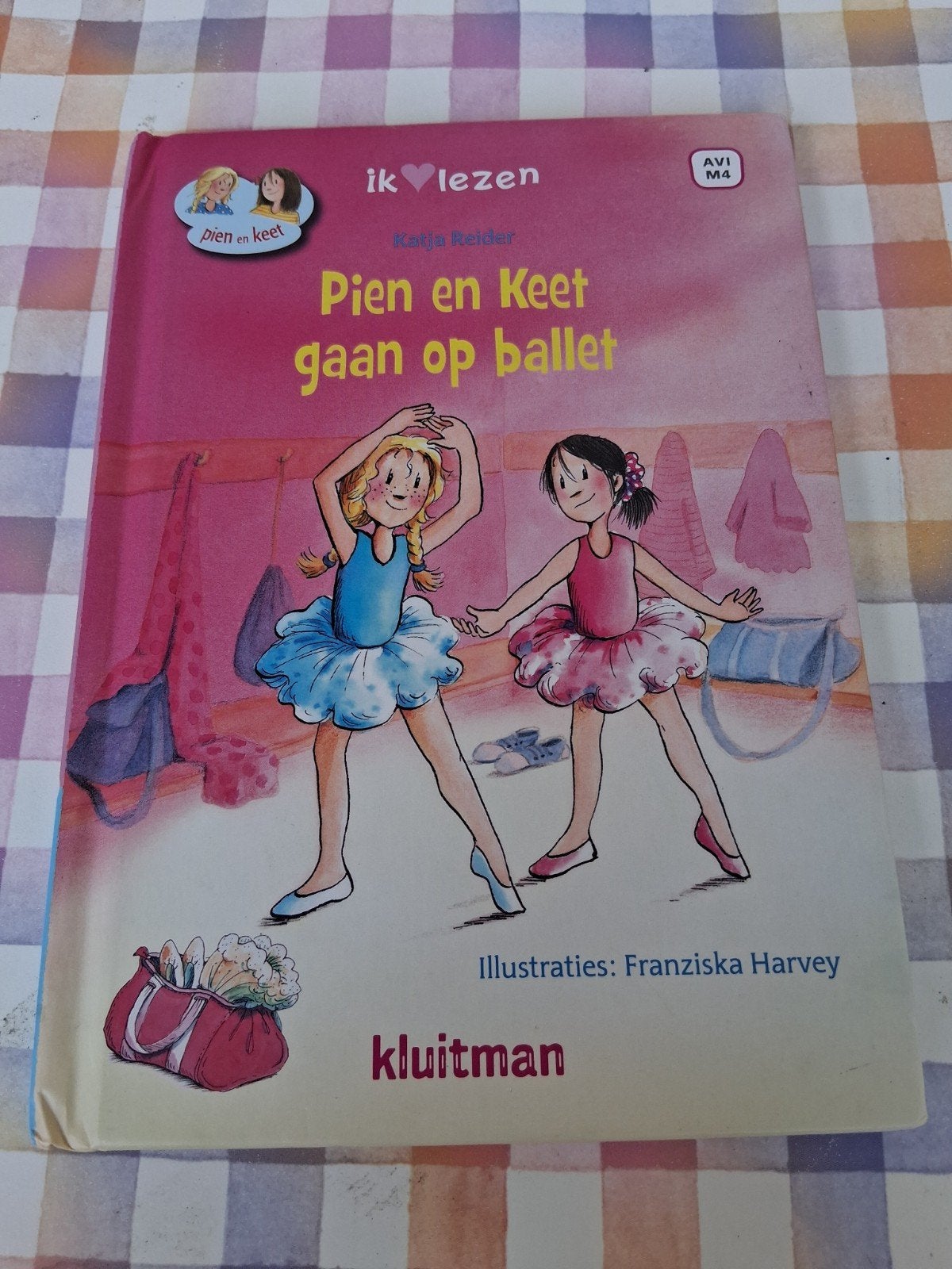 boek katja reider - pien en keet gaan op ballet - avi M4, Ophalen of Verzenden, Gelezen, Fictie algemeen