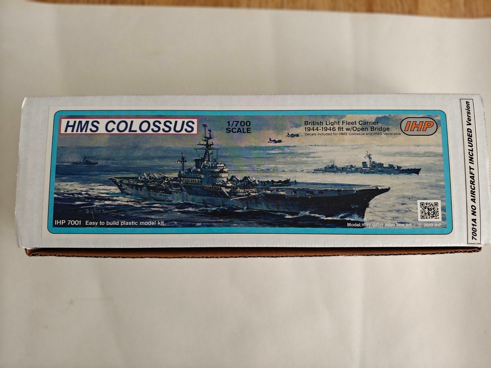 IHP 1:700 HMS Colossus Vliegdekschip + Tom's Modelworks PE S, Ophalen of Verzenden, Zo goed als nieuw, 1:200 of kleiner, Overige merken