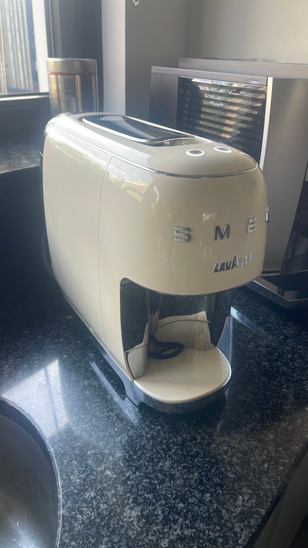 Smeg lavazza a modo mio, Witgoed en Apparatuur, 10 kopjes of meer, Ophalen, Zo goed als nieuw, Koffiemachine