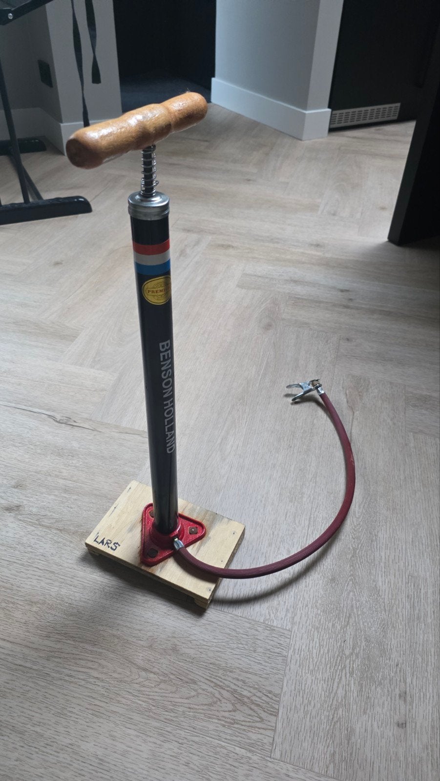 Benson Holland fietspomp met houten handvat, Fietsen en Brommers, Ophalen of Verzenden, Gebruikt